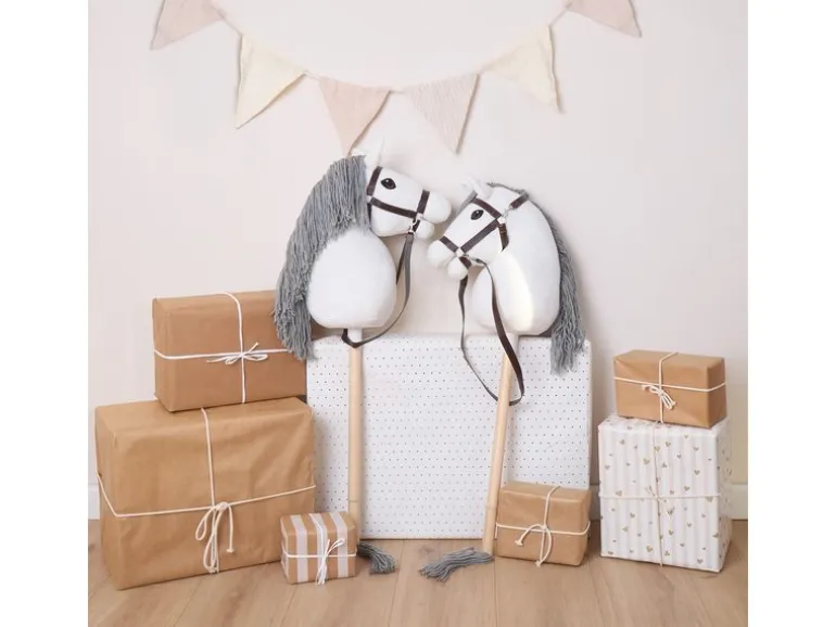 bieco Hobby Horse – SIZE S Weiss