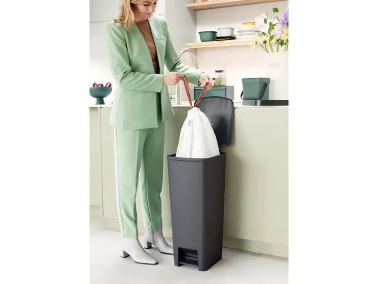 Brabantia Abfalleimer StepUp 40 l, Dunkelgrau