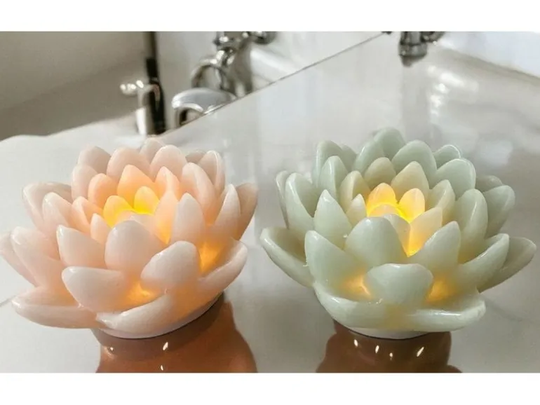 Dameco LED Wachskerze Lotus Blüte 2er Set rosa und türkis grün