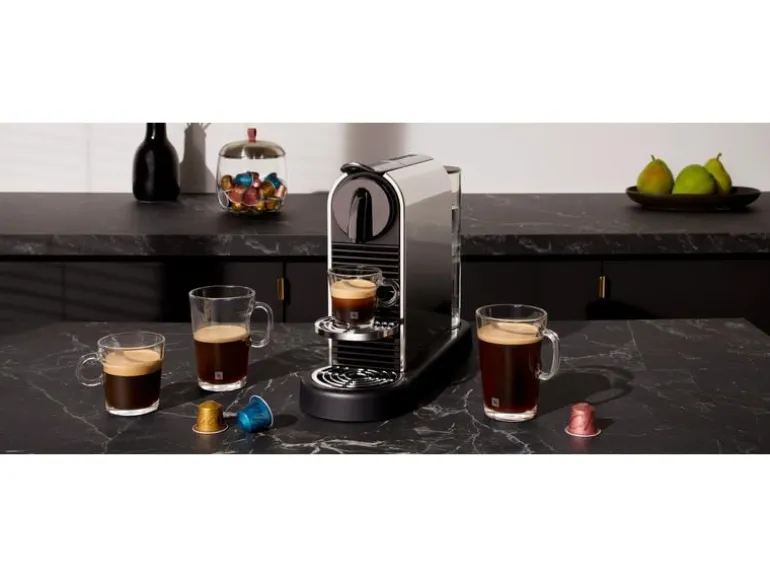De'Longhi Kaffeemaschine Nespresso CitiZ Platinum EN220.M Silber