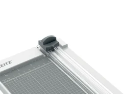 Leitz Bürogeräte Rollenschneidegerät Precision Home A4 8 Blätter