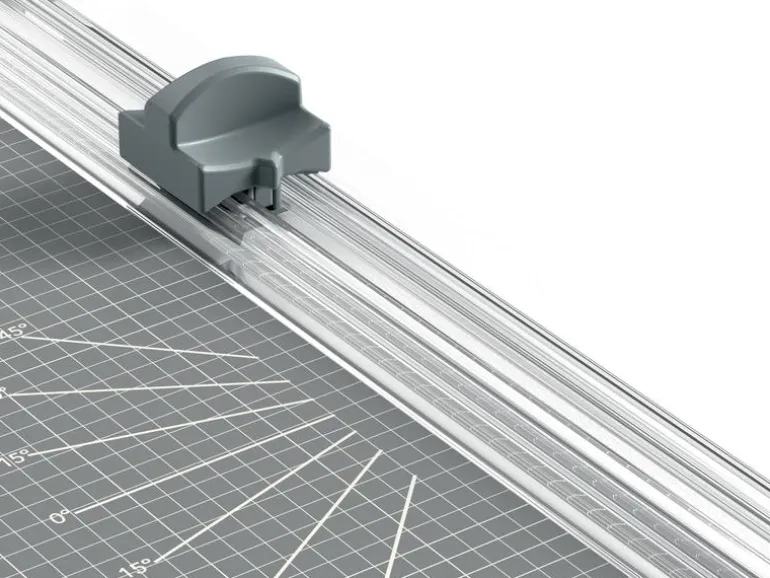 Leitz Bürogeräte Rollenschneidegerät Precision Home A4 8 Blätter