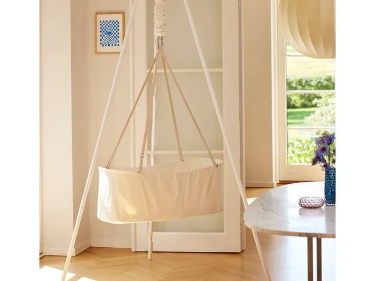 Membantu Baby Cradle Nature