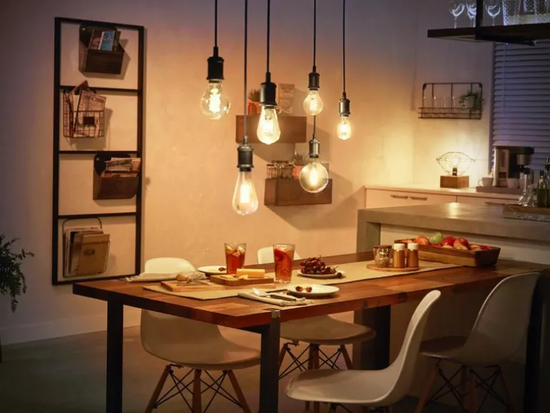 Philips Hue Leuchtmittel White E27 Einzelpack Edison Filament 580 lm