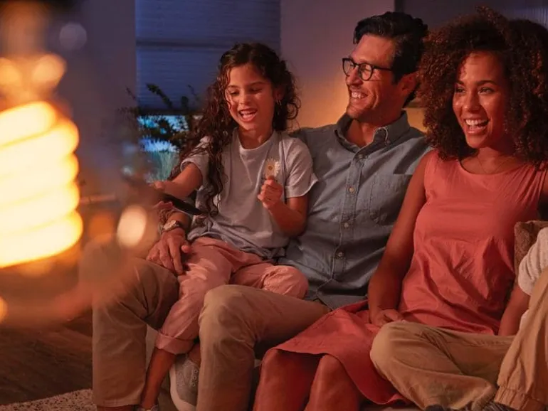 Philips Hue Leuchtmittel White E27 Einzelpack Edison Filament 580 lm