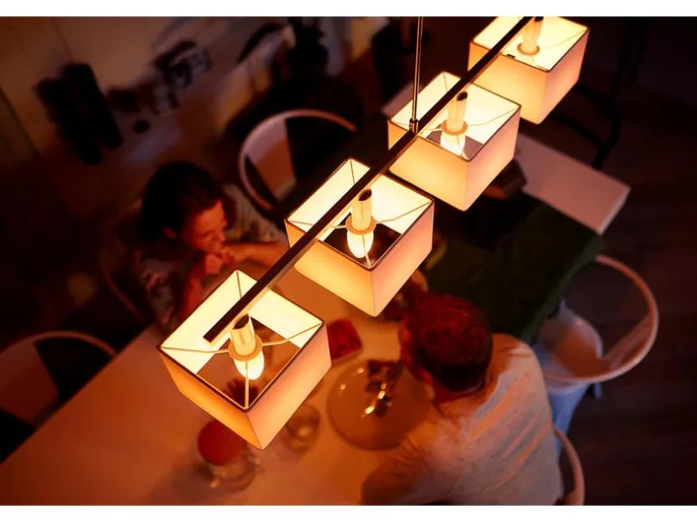 Philips Hue Leuchtmittel White & Col. Amb. E14 Kerze Doppelpack 470 lm