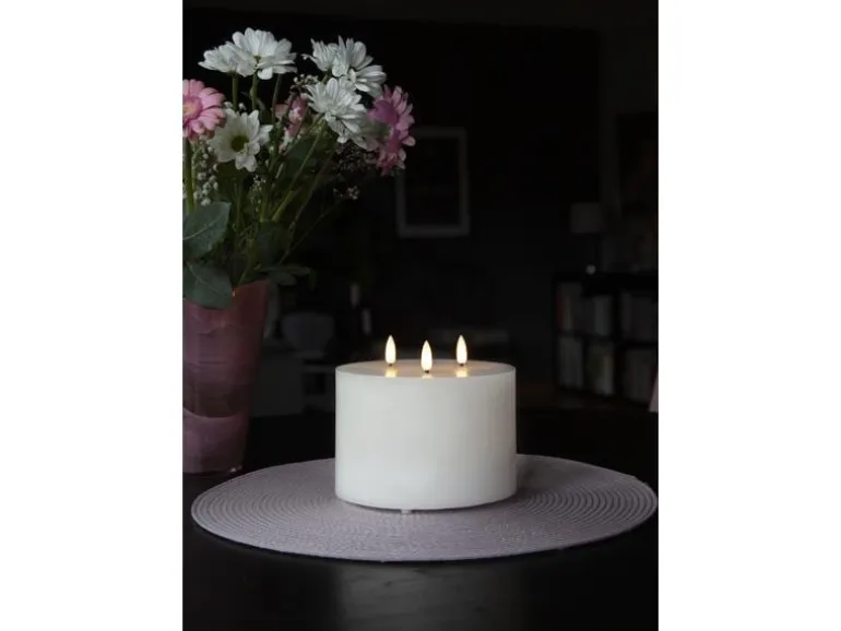 Star Trading LED-Kerze Pillar Flamme Ø 15 x 13 cm, Weiss