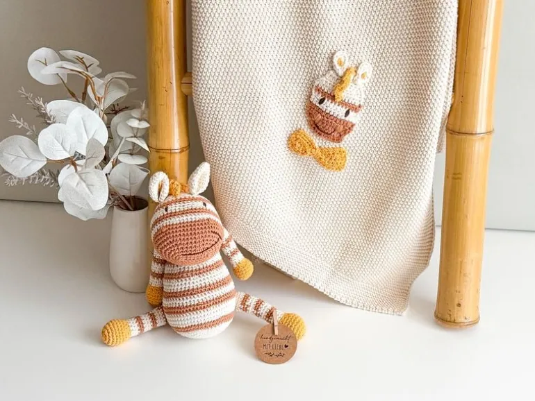 Welcomebabybox Geschenkset Enno – Decke & Zebra