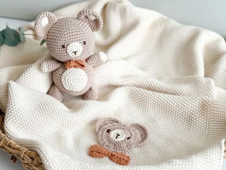 Welcomebabybox Geschenkset Milu – Decke & Bär